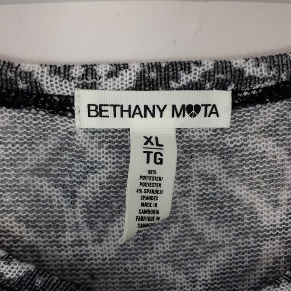 BETHANY MOTA Geometric Tunic Sweater - Picture 3 of 5